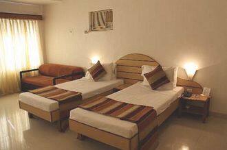 Ramdev Nagar Road Serviced Apartment, Ahmedabad 2